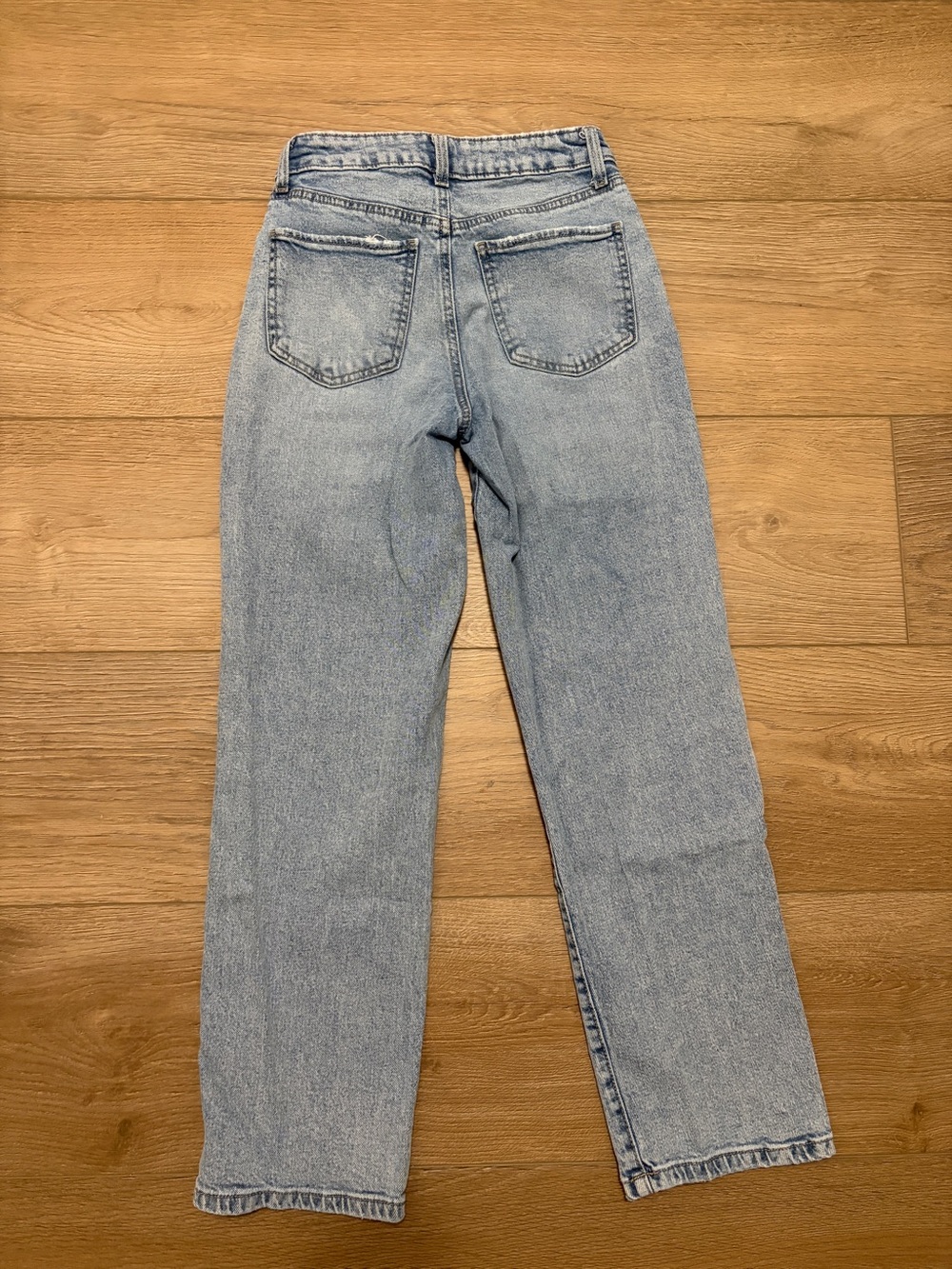 SO Juniors Size 3 or 26 Light Wash Straight Leg Jeans - Light Blue - Picture 3 of 4